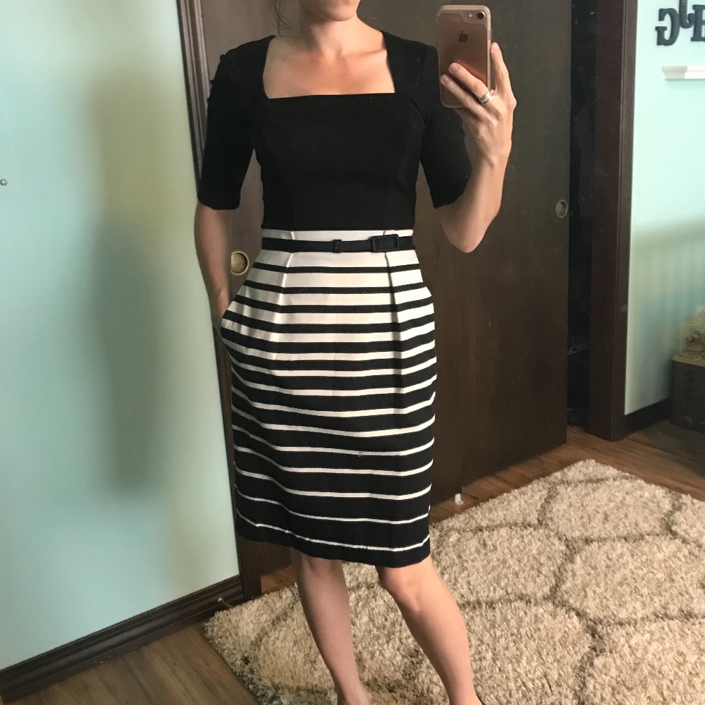 White House Black Market Dress 00 Mint condition!